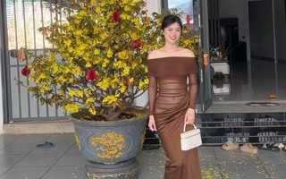 Danh tính cô gái mặc váy xuyên thấu đi chúc Tết gây bùng nổ