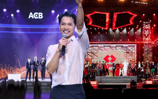Techcombank đi làm concert Chông Gai, Chủ tịch ACB hết hát lại nhảy, khi các ngân hàng không chỉ đơn giản là "màu mè showbiz"!