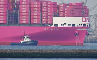 Siêu tàu lớn nhất thế giới phá vỡ kỷ lục lịch sử: Rung chuyển ngành vận tải biển toàn cầu