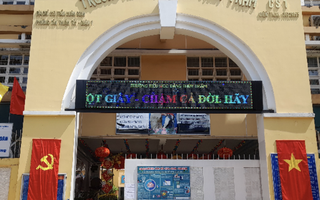 TP HCM: 25 học sinh nghi ngộ độc thực phẩm, có ca thở máy