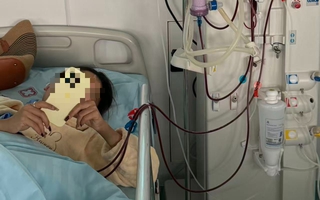 Người phụ nữ 26 tuổi suy thận giai đoạn cuối, bác sĩ nói: Uống nó như nước thì thận bằng sắt cũng không chịu nổi!