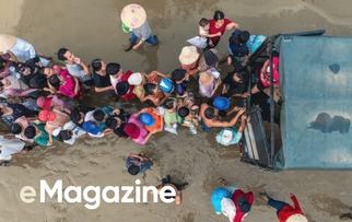 Ở đất nước này, khi nước rút, người ta vẫn còn có nhau