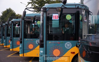 Cận cảnh dàn xe "sang xịn" bắt đầu kết nối tuyến metro dài và đắt nhất Việt Nam vào hôm nay