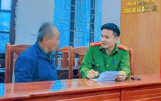 Cụ ông 77 tuổi thoát bẫy lừa đảo ngoạn mục ngay tại ngân hàng, thở phào vì giữ được gia sản 300 triệu