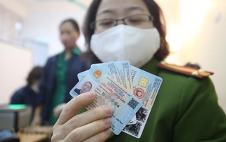 Người sinh năm 1965, 1985 và 2000 chú ý: Chỉ còn hơn 1 tháng để đổi thẻ Căn cước nếu không muốn bị phạt tiền 500.000 đồng