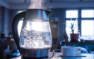 10 năm dùng bình siêu tốc, tôi mới rút ra 5 nguyên tắc vàng vừa an toàn lại còn tiết kiệm điện