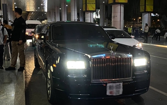 Soi siêu xe đón G-Dragon tại sân bay Nội Bài, là Rolls-Royce Phantom, giá khoảng 60 tỷ!