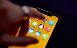 Người dùng iPhone, Facebook, Google cần đổi mật khẩu gấp