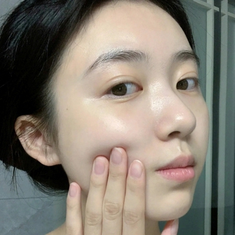 5 vùng da lão hóa nhanh nhất mà 90% chị em đều bỏ quên, nhìn vào dễ tưởng là người già