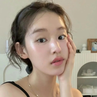 5 serum làm mờ thâm nám mà phụ nữ ngoài 30 tuổi rất nên đầu tư