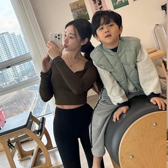 Một mình nuôi con, mẹ 33 tuổi vẫn cải tạo nhà 43m² đẹp ngỡ ngàng - nỗ lực khiến ai cũng nể phục