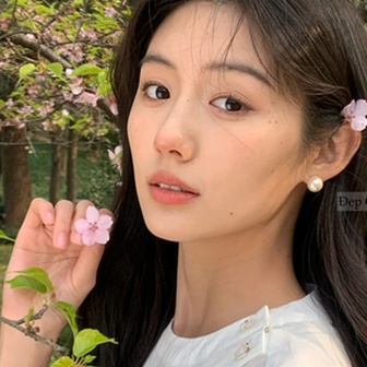 Tôi tìm ra cách dưỡng da căng bóng ngậm nước mà không cần tới spa