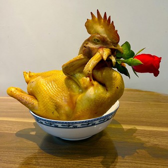 Luộc gà cúng giao thừa chớ bỏ qua 3 thao tác quan trọng: Gà đẹp, vàng ươm, thịt căng mọng, không khô