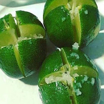 Học mẹ tôi đặt một đĩa chanh muối trong phòng: Mỗi tháng tiết kiệm được 300.000 đồng mà nhà vẫn cực kỳ dễ chịu