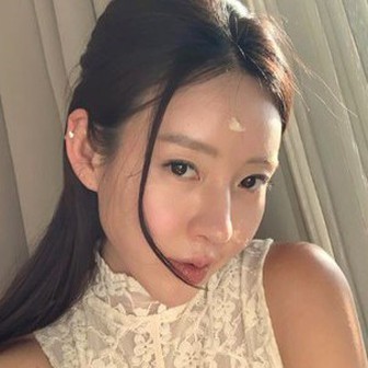 5 lọ kem dưỡng Hàn Quốc mỏng nhẹ không gây bít tắc lỗ chân lông, dùng vào mùa hè cực thích