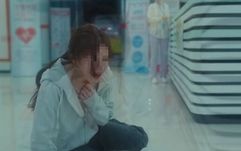 Cô gái 21 tuổi nhưng tử cung như… trẻ sơ sinh, òa khóc vì ước mơ làm mẹ “khó như lên trời”