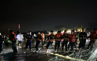 Nam sinh lớp 7 mất tích khi tắm biển trước giờ bão số 10 đổ bộ