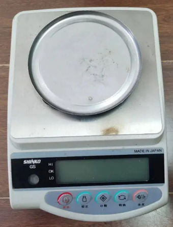 Khách mang 65,69g vàng đi bán, thấy chủ tiệm vàng cân lại chỉ được 59,12g liền báo cảnh sát, vạch trần hành vi trục lợi hơn 37 triệu đồng