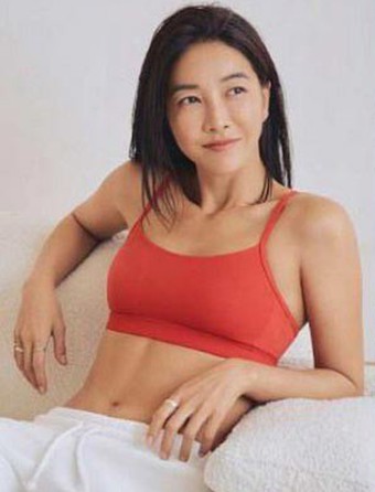 Giảm 28kg sau sinh, nữ diễn viên 42 tuổi vẫn "đốt mắt" người hâm mộ bởi vóc dáng cân đối, nhìn bữa sáng của cô là hiểu ngay lý do