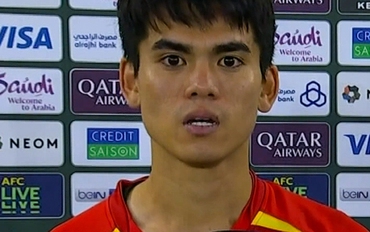 Đội trưởng U23 Việt Nam viral với màn trả lời phỏng vấn như "nuốt mic", netizen bái phục: Đá bóng hay, EQ 10 điểm!