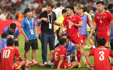 HLV Kim Sang-sik tạo kỷ lục 12 trận toàn thắng, U23 Việt Nam mạnh chưa từng thấy!