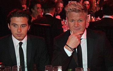 David và Victoria "vỡ vụn trái tim" vì con trai cả, bạn thân của Beckham nói thẳng mặt Brooklyn là mù quáng