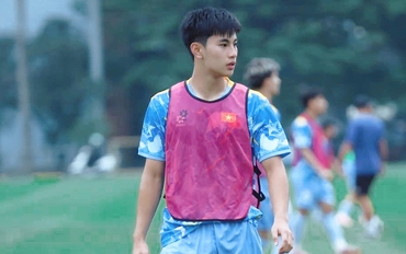 Visual sáng bừng của "thần đồng" Trần Gia Bảo ở U19 Việt Nam