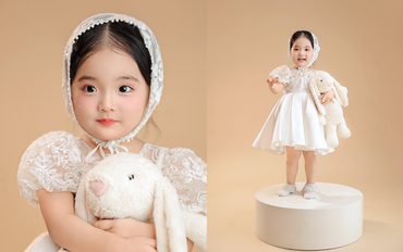 Cận cảnh nhan sắc xinh yêu như "búp bê sống" của bé Lisa, cực phẩm gen trội nhà Khánh Thi - Phan Hiển