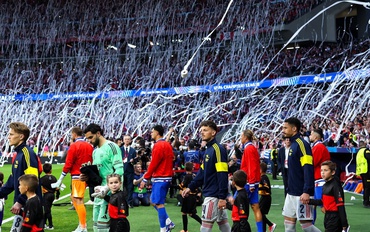 Trận Atletico Madrid hoà kịch tính Arsenal trắng xoá vì giấy vệ sinh