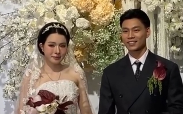 Cam thường bắt trọn nhan sắc Bích Hạnh trong ngày cưới Văn Thanh, có khác xa ảnh trên mạng như dân tình nói?