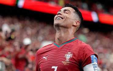 Ronaldo đừng giải nghệ!