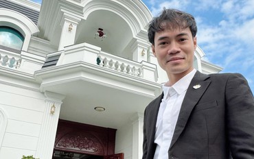 Tuổi 30, Văn Toàn có gì?