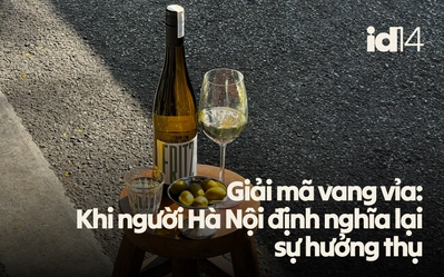 “Uống rượu vang vỉa hè”: Trào lưu nhất thời hay định nghĩa mới về sự hưởng thụ của người trẻ Hà Nội?