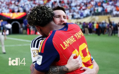 19 năm sau bức ảnh trong chậu tắm: Yamal nâng cúp vàng ngay trước mắt Messi
