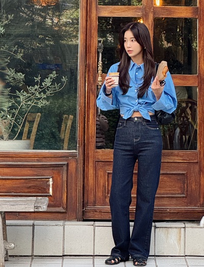 4 món đồ denim sành điệu nhất dành cho phụ nữ 40+, cứ mặc lên là hack tuổi xuất sắc