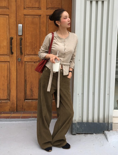 4 công thức mặc áo mỏng dài tay hợp nhất với những ngày không lạnh