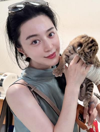 Cốc nước xanh dưỡng da trắng phát sáng cho Phạm Băng Băng: “Uống cốc này là cả ngày chẳng muốn ăn gì nữa”