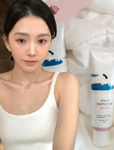 5 tuýp kem chống nắng nâng tone giá dễ thở, chất lượng được khen nhất năm 2025