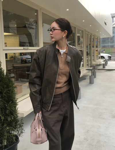 Quần tối màu tưởng dễ tính nhưng phải phối với 5 mẫu áo này mới là đẹp nhất