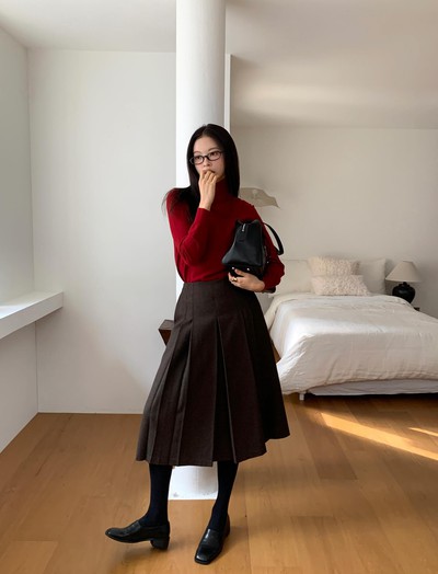 Phụ nữ Hàn có 4 cách mặc áo len đơn giản vô cùng, nhưng rất sành điệu