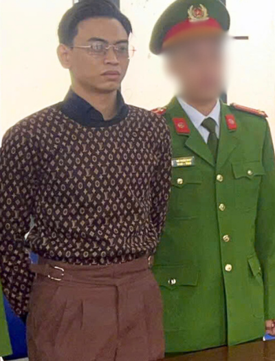 Chiếc áo Louis Vuitton của "tổng tài" vừa bị bắt