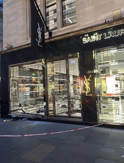 Liên tiếp 2 vụ cướp cửa hàng Saint Laurent và Rolex trên cùng con phố trong chưa đầy 1 tuần