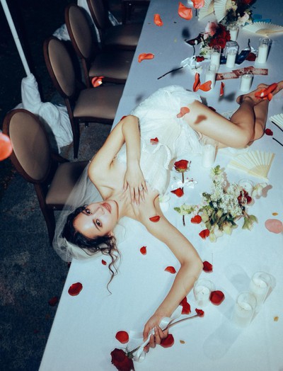 Tiệc độc thân viral của "bông hồng lai đẹp nhất Thái Lan": Bảo sao chỉ đi dạo TTTM cũng thành siêu sao!