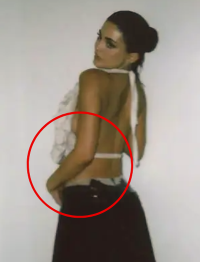 Kylie Jenner chán khoe ngực, chuyển sang khoe phần dưới