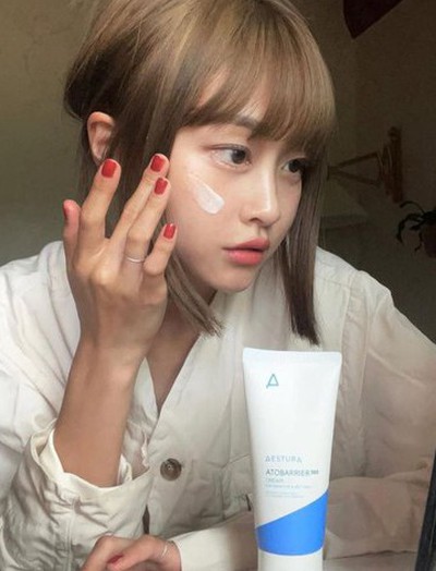 Tuýp kem dưỡng ẩm đang đạt điểm gần tối đa trên Olive Young: Cứu tinh cho da nhạy cảm và cần phục hồi chuyên sâu