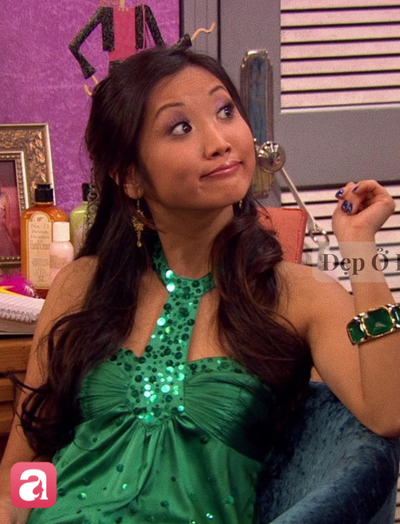 Mỹ nhân gốc Việt "không thể đóng vai nghèo": Tiểu thư London Tipton và tủ đồ chưa từng mặc trùng