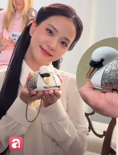 Có gì trong chiếc túi thiên nga độc nhất vô nhị, Jisoo là người đầu tiên được diện?