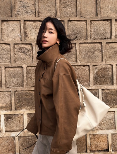 4 mẫu áo khoác hack tuổi tốt nhất dành cho phụ nữ ngoài 40