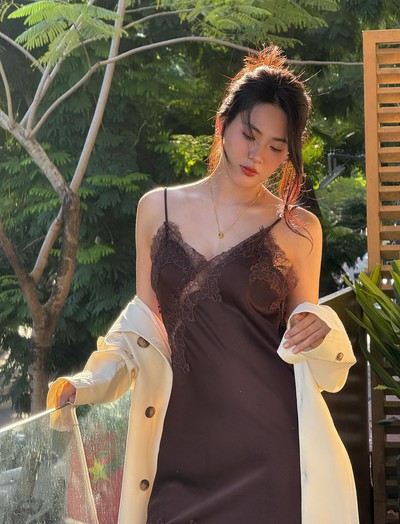 Nữ chính phim "Không giới hạn" khiến ai cũng phải công nhận là vô cùng xinh đẹp, style ngoài đời rất xuất sắc