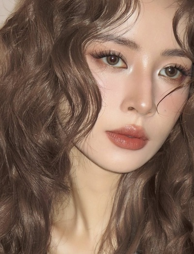 Khó phân biệt đây là Chi Pu hay tranh AI vẽ